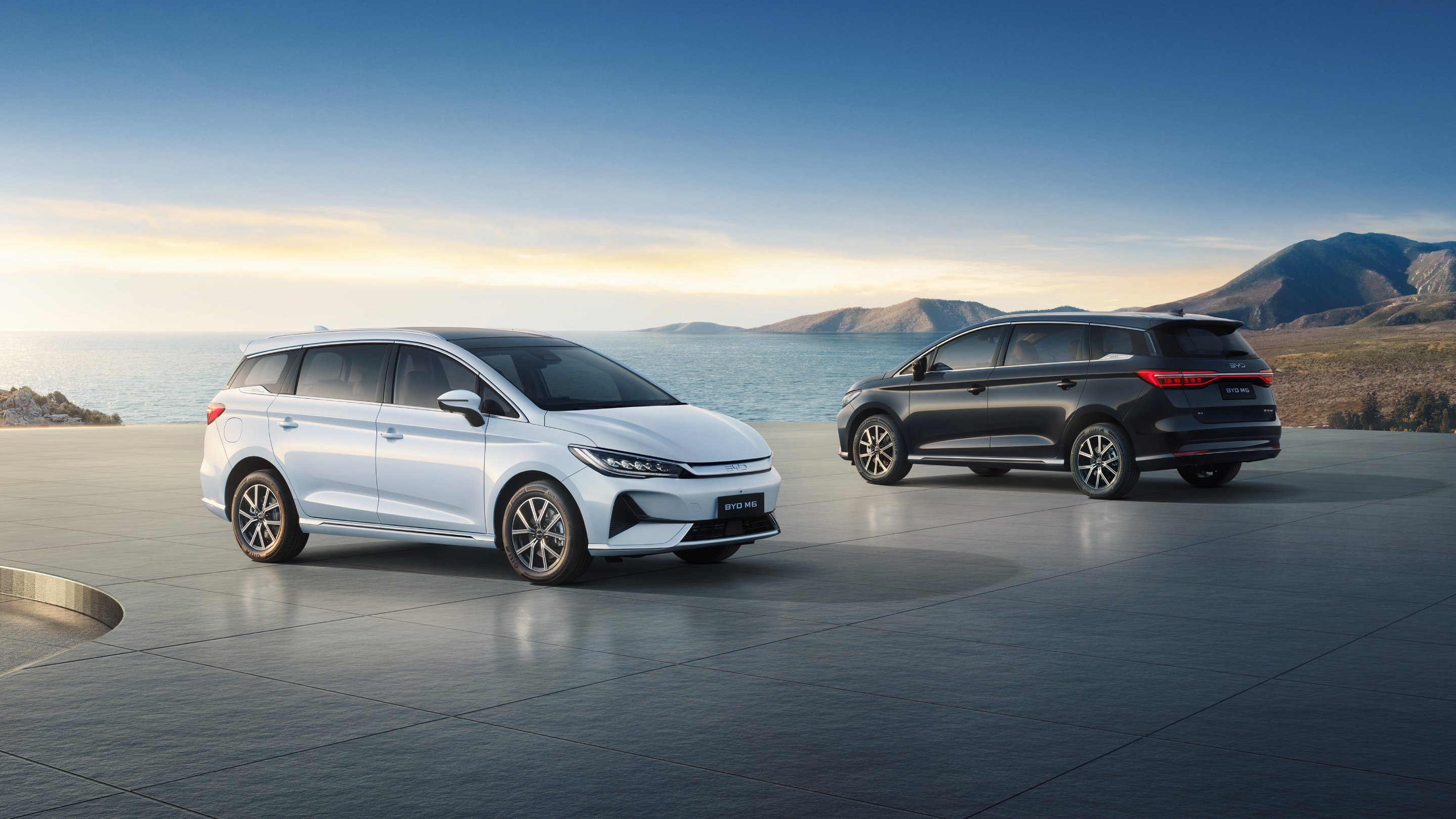 BYD M6 gallery 3